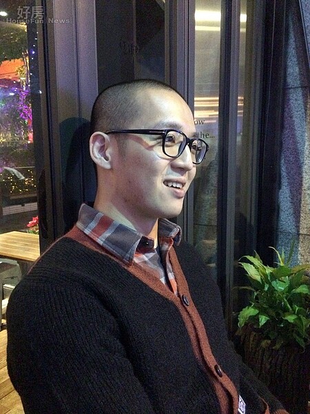 1.杏立博全整形診所執行長黃博健,從外表看不出他的年紀。