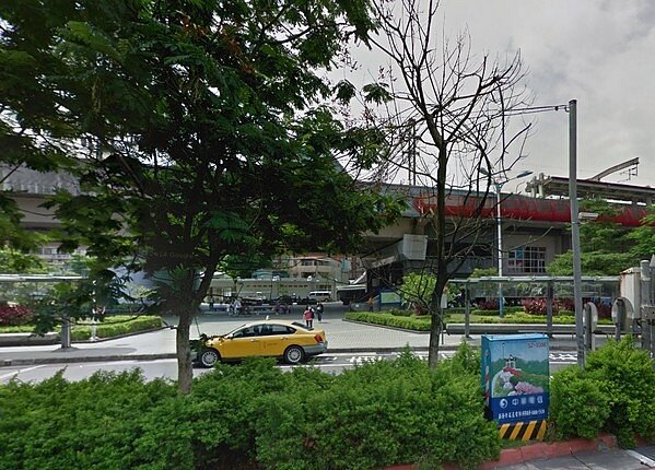 單車沒拖吊場 汐止違停管不動?(擷取自google map)