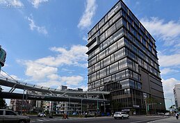 尚未開放的多目標棟，樓高二十一樓，未來將由國賓飯店進駐，以及商辦空間