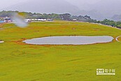 午後驟雨　鹿野高台現湖泊