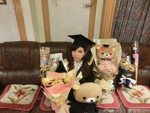 7.因為鴨鴨喜歡懶懶熊,收到的禮物也多半是周邊商品。