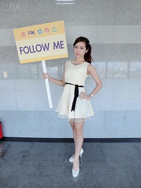 8.鴨鴨長相甜美加上擁有一雙水汪汪電眼,經常受到3C或汽車廠商邀約擔任展場Model。