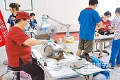 獸醫伸援手　免費結紮流浪犬