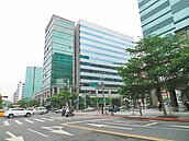 辦公室租金　連五季成長