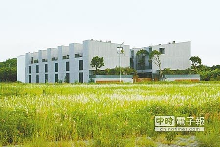 虎尾高鐵特定區目前已飆到每坪10多萬元,公告地價迄今仍每坪只3000多元,明顯賦稅不公平,縣府今年將調漲。(周麗蘭攝)