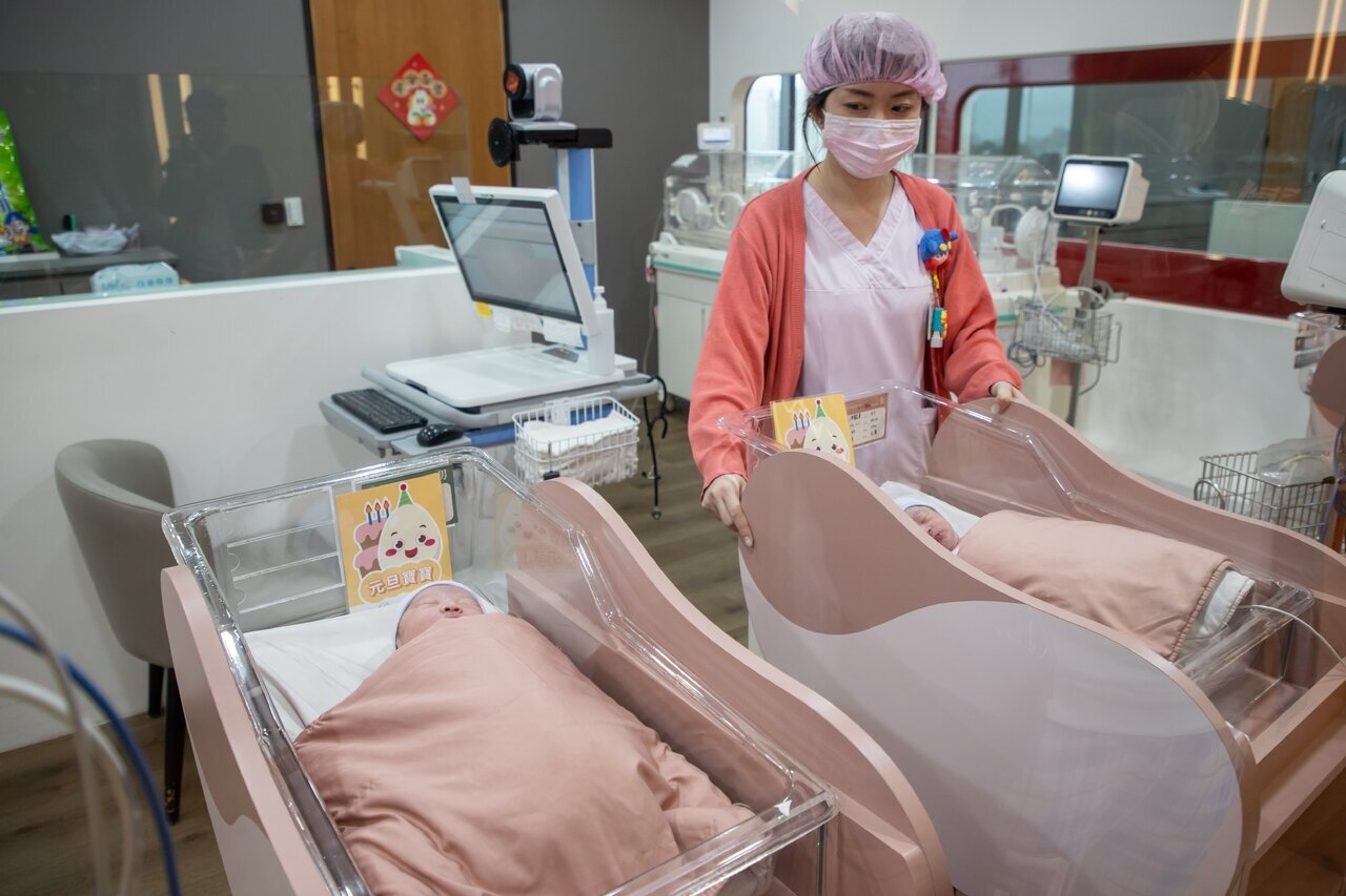 台灣婦產科醫學會估計,今年新生兒可能跌破9萬人,短短兩年間幾近腰斬,產科經營雪上加霜。(本報資料照片)