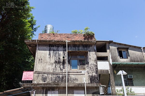 政治大學外租屋廣告。（好房網記者張聖奕／攝影）