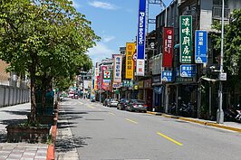 政治大學生活圈街景。（好房網記者張聖奕／攝影）