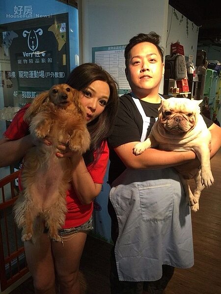 
8.藝人小甜甜是透過好友謝昕介紹，成了「very旺」常客。