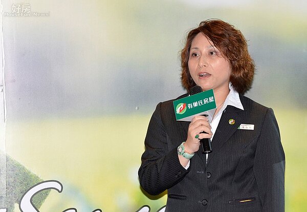 有巢氏房屋淡水紅樹林加盟店店長陳淑忻認為聯賣制度可達到多贏的優勢。(好房網News記者 陳韋帆/攝影)