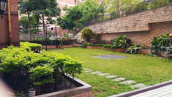 4.社區內的休閒空間,綠意盎然。