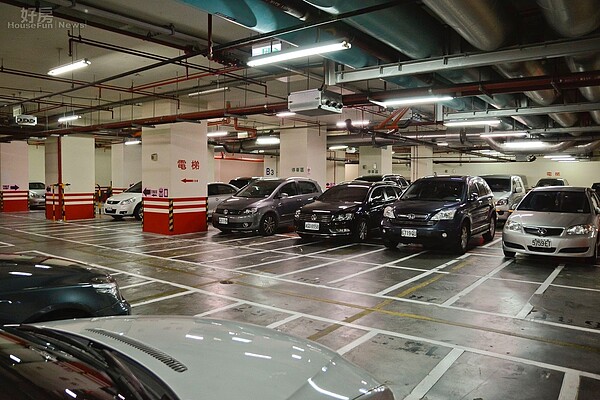 台北車位難尋,買房附車位容易讓買客上門。(好房網News記者 陳韋帆/攝影)