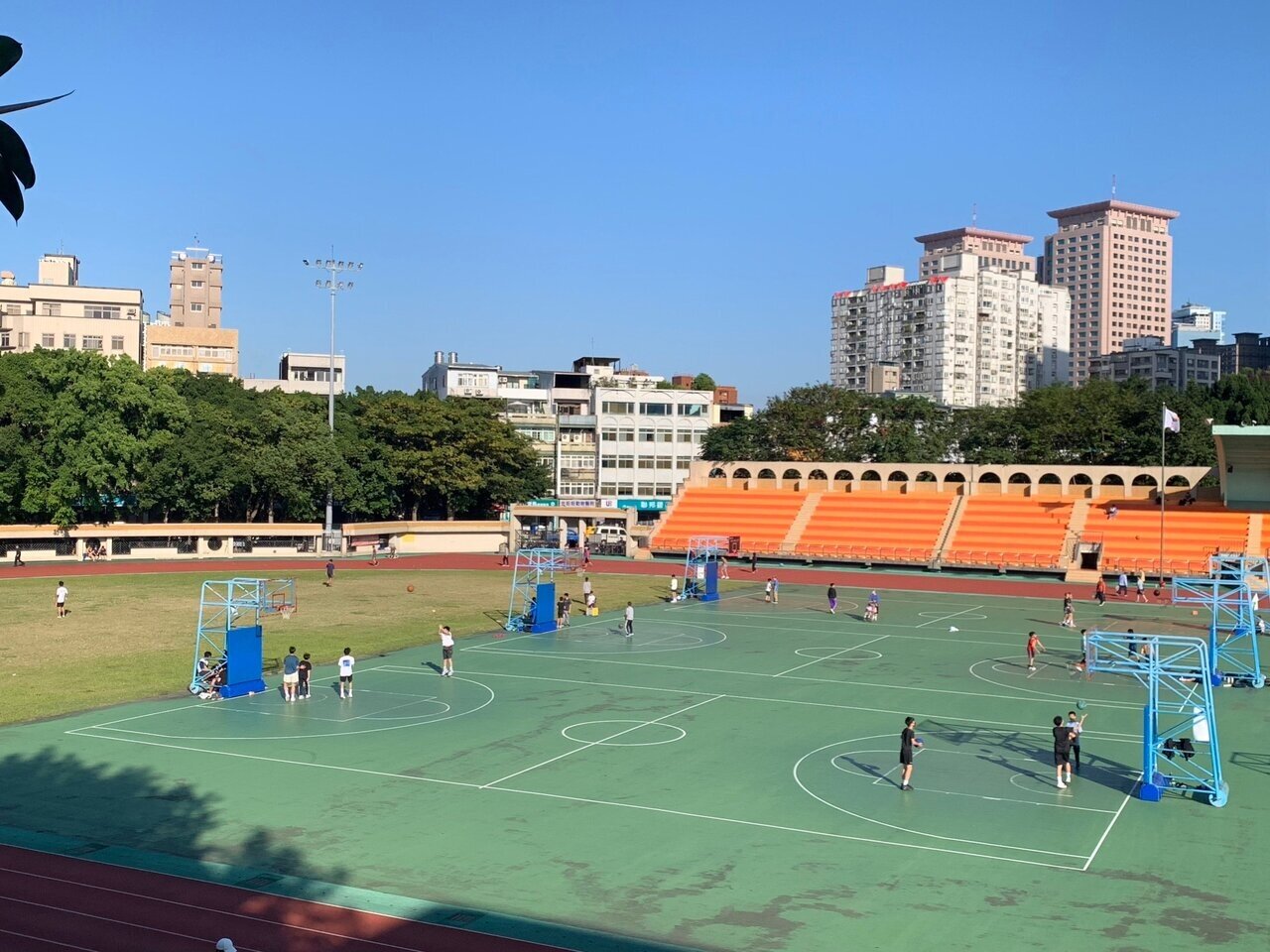 新北市推動板橋第二運動場改建為「新北小巨蛋」，日前第三度招商時間截止，再度流標。記者葉德正／攝影 