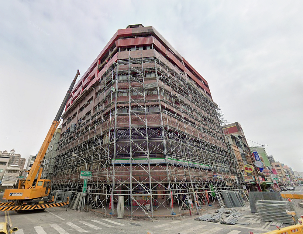 台南「來亞大樓」將於7月正式拆除。圖／翻攝自Google Maps