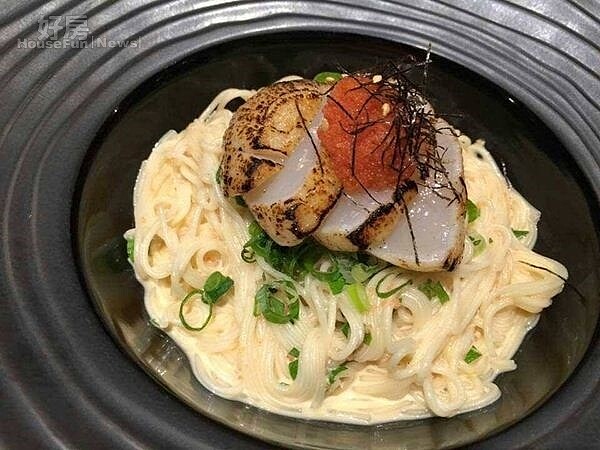 7.海膽醬干貝明太子冷麵是餐廳最推薦的招牌之一。