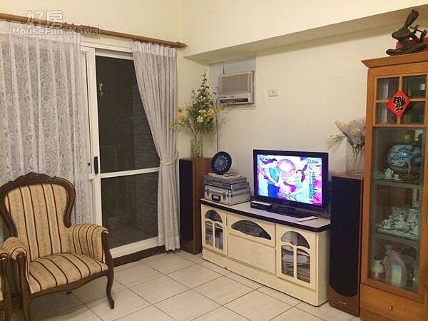 
2.張鈞新店達觀鎮的起家厝，室內面積有40多坪。