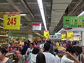 家裡沒電…桃園人潮湧進大賣場