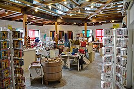 一開門就發現滿滿的文創商品