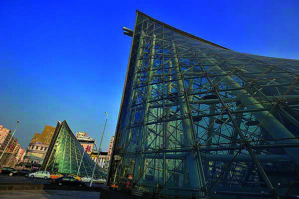 高捷美麗島站入選全球十大美麗捷運站