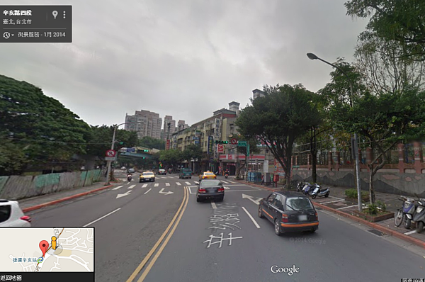 辛亥路四段福地宅靠近捷運站,也是購物的好選擇。(翻攝自Google Map)