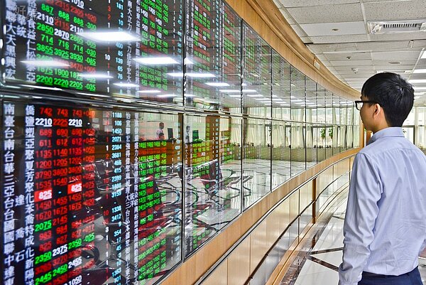 由於網路與智慧型手機的發達,號子已不像過去人滿為患。(好房網News記者 陳韋帆/攝影)