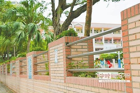 北市教育局擬在興雅國小試辦電子圍籬,以加強校園安全,預計9月底前完成招標作業。(實習記者黃浚誠攝)