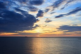 花蓮迴瀾灣日出美景。