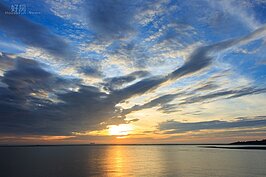 花蓮迴瀾灣日出美景。