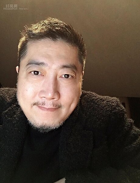 1創作不少知名歌曲的小蟲,近年活躍於兩岸音樂創作。(摘自JohnnyBug Chen臉書)