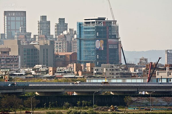 未來新建住宅將依法進行隔音設計,恐怕間接墊高建築成本及房價。(好房網News記者 陳韋帆/攝影)