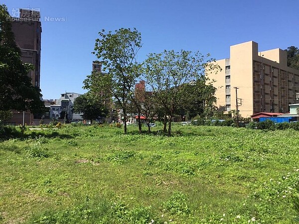 考試院旁將興建合宜住宅,多位里長聯合抗議。(好房網News記者張聖奕/攝影)