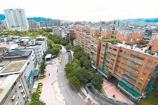 住展雜誌統計2015北台十大推案建商。 圖／報系資料照