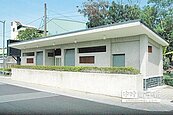 公廁沒馬桶　遊客批浪費公帑 