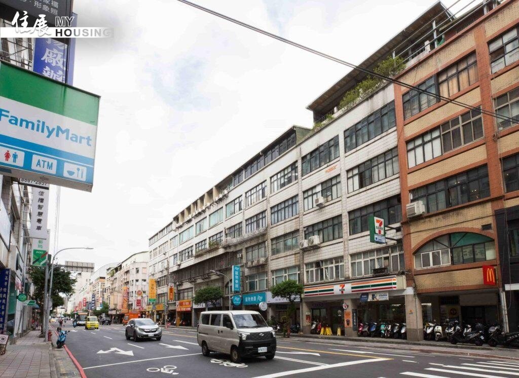 稅務局提醒，符合自用住宅用地條件的土地所有權人，可申請適用地價稅優惠稅率2‰，與一般用地稅率10‰至55‰相比，稅額至少可減少4倍以上。