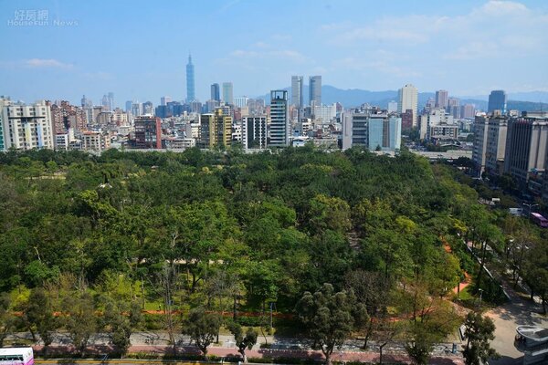 社會住宅到底好不好？有網友認為，如果公宅要蓋在台北市，政府就該有更長遠的規劃，否則「看看大安森林公園就知道」。（好房網News記者 陳韋帆／攝影）