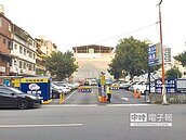 議員：圖利業者　市民無感