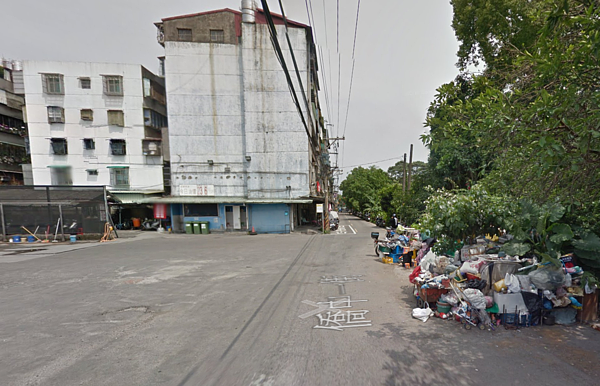 僑中一街路難行。(翻攝自Google Map)
