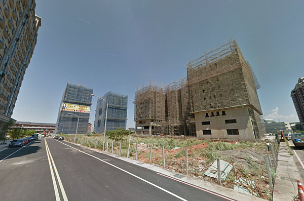 帥過頭指出「過嶺重劃區」是青埔周圍房價跌最深的地區。(翻攝自Google Map)