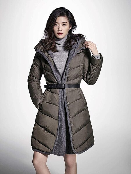 以「千頌伊」再度在亞洲翻紅的全智賢有韓國演藝圈房產女王的稱號。(翻攝自Jun Ji Hyun 全智賢)