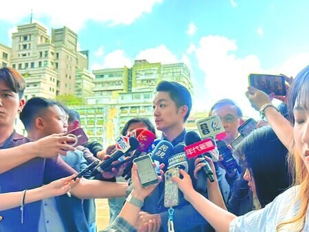 
國土署對租金補貼政策規畫自明年起回復中央與地方共同分擔，台北市長蔣萬安5月31日表示，中央不要讓人有「中央請客、地方埋單」的感覺。（徐佑昇攝）
