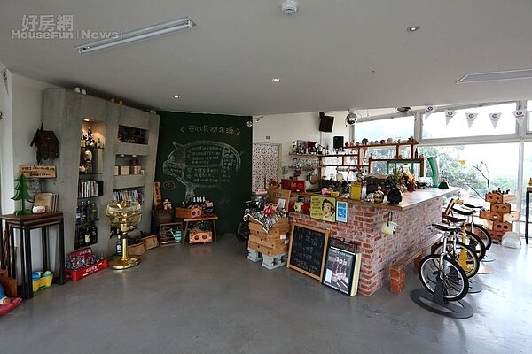 5.餐廳的布置都是熊老闆小倆口DIY搞定。