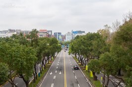 台北車站沿著中山北路兩側也都在高潛勢區，屬北市重要交通要道與商圈都在此路。