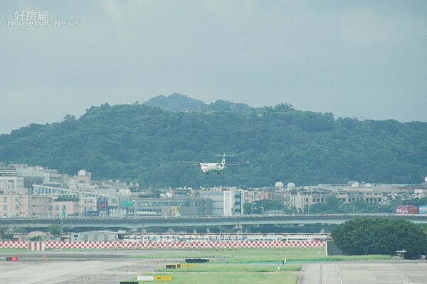 松山機場住戶聽噪音 房屋稅應打7折?財政局說話了 好房網News記者張聖奕/攝影)