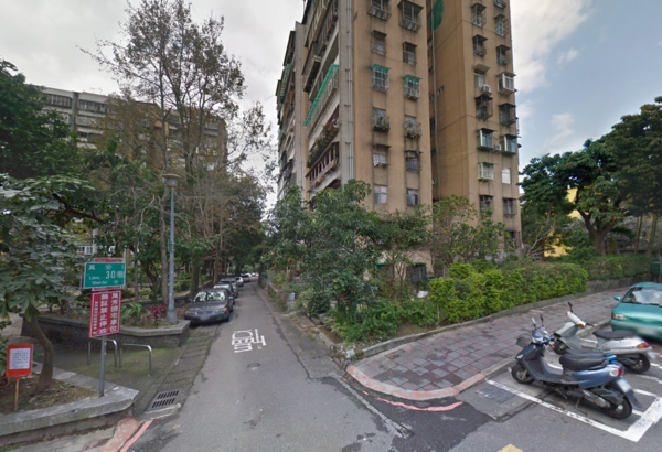 萬芳社區A棟1樓是此次標售底價最高的國宅。（翻攝自Google Map）