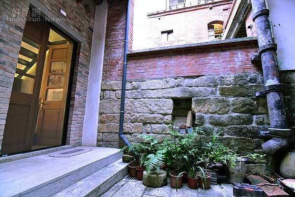 8.三進格局街屋最大特點就是中間的天井,過去多做為洗衣、洗菜、晒穀等家庭交流用途。