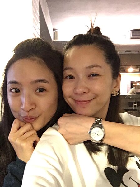 六月40歲生日,在《2分之一強》攝影棚過生日(蔡君茹*六月臉書)