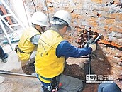 厚植職場競爭實力　擺脫「三窮」困境