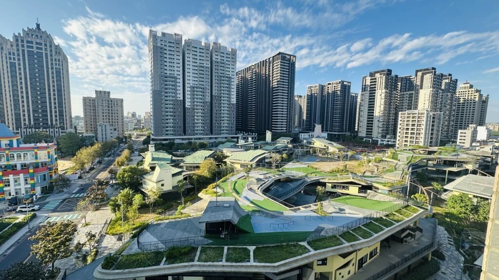 新竹縣市是七大都會區中報稅所得額五年間有10%以上正成長的縣市，但房價亦有近6成以上的漲幅。圖／永慶房屋