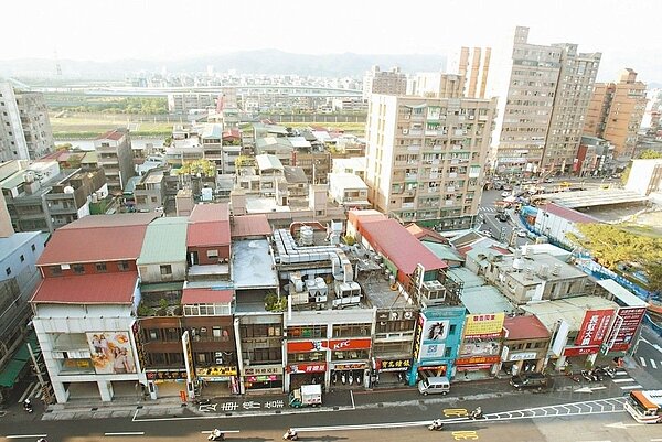 贈與移轉數量大減。 圖/報系資料照