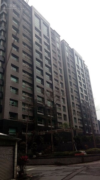 2「長虹松林」位在民權東路六段巷弄內,環境清幽。